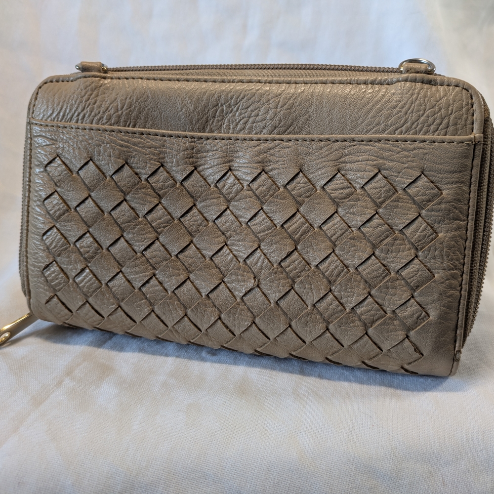 Elegant Tan Woven Leather Women's Bag
